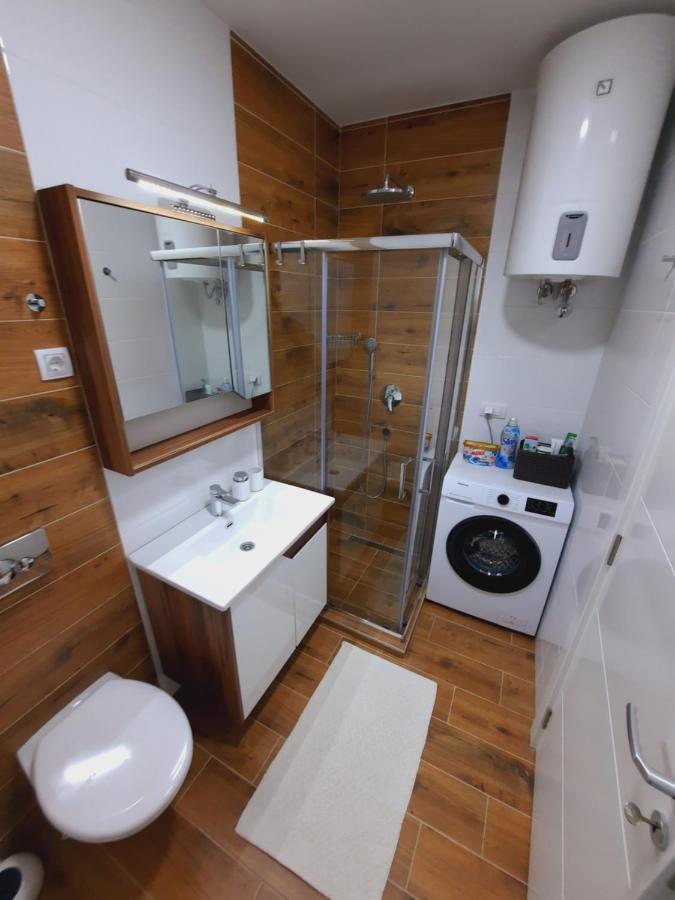 Apartman Kristal Sremska Mitrovica Eksteriør billede