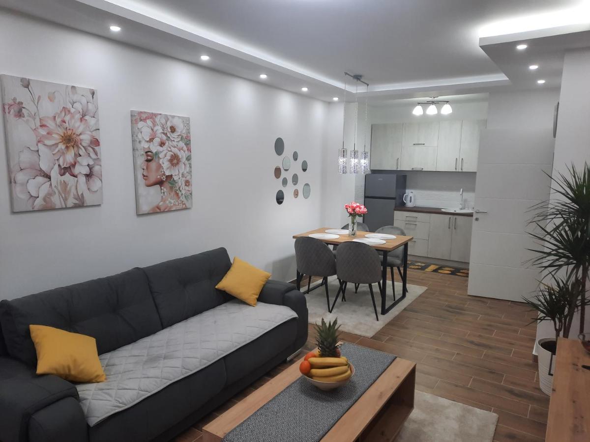 Apartman Kristal Sremska Mitrovica Eksteriør billede