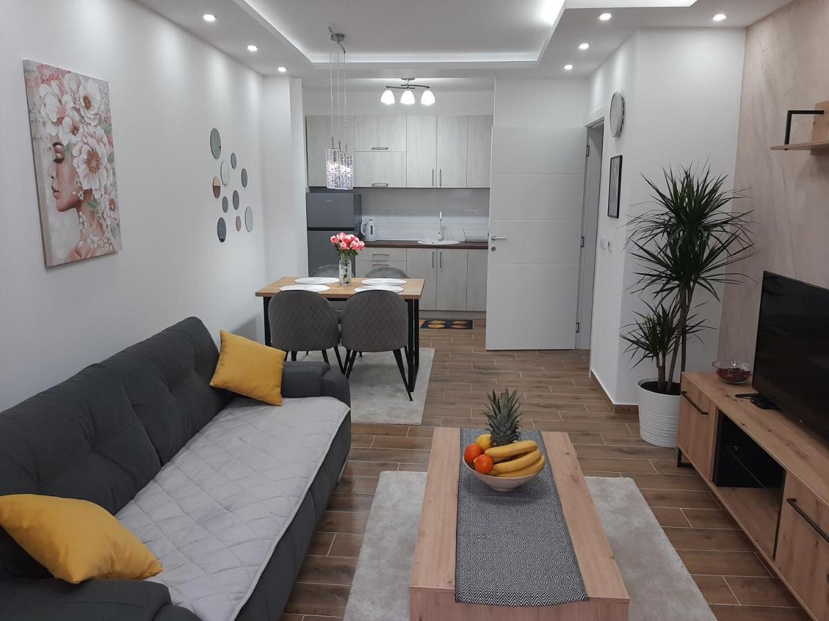 Apartman Kristal Sremska Mitrovica Eksteriør billede